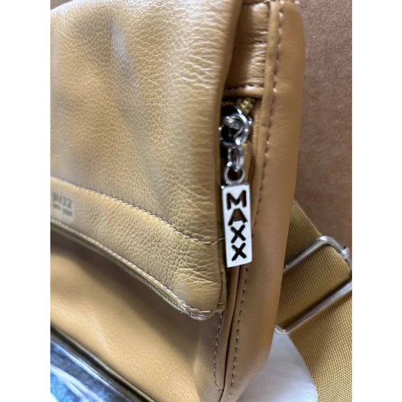 MAXX New York Gold Vegan Leather Fanny/Waist or Shoulder Bag - Picture 3 of 7